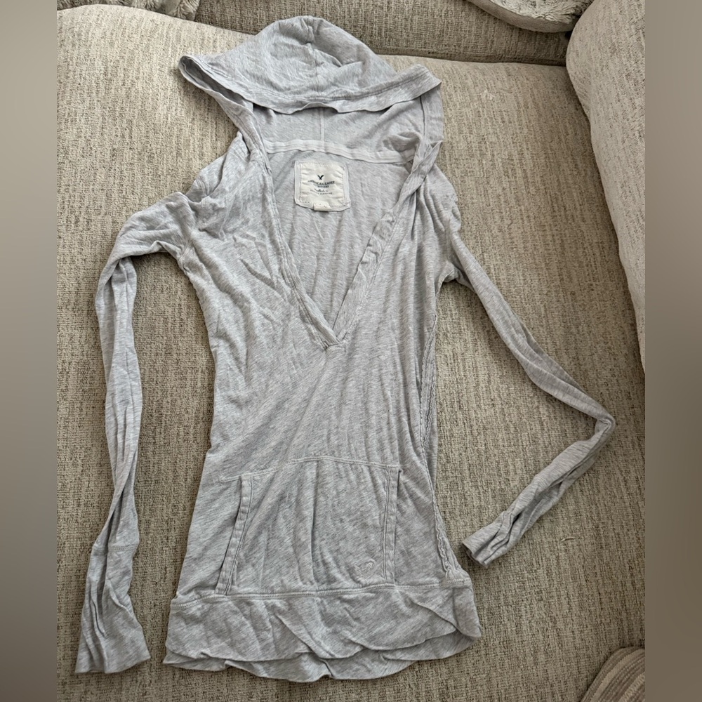 Women’s grey American eagle hoodie with front pocket